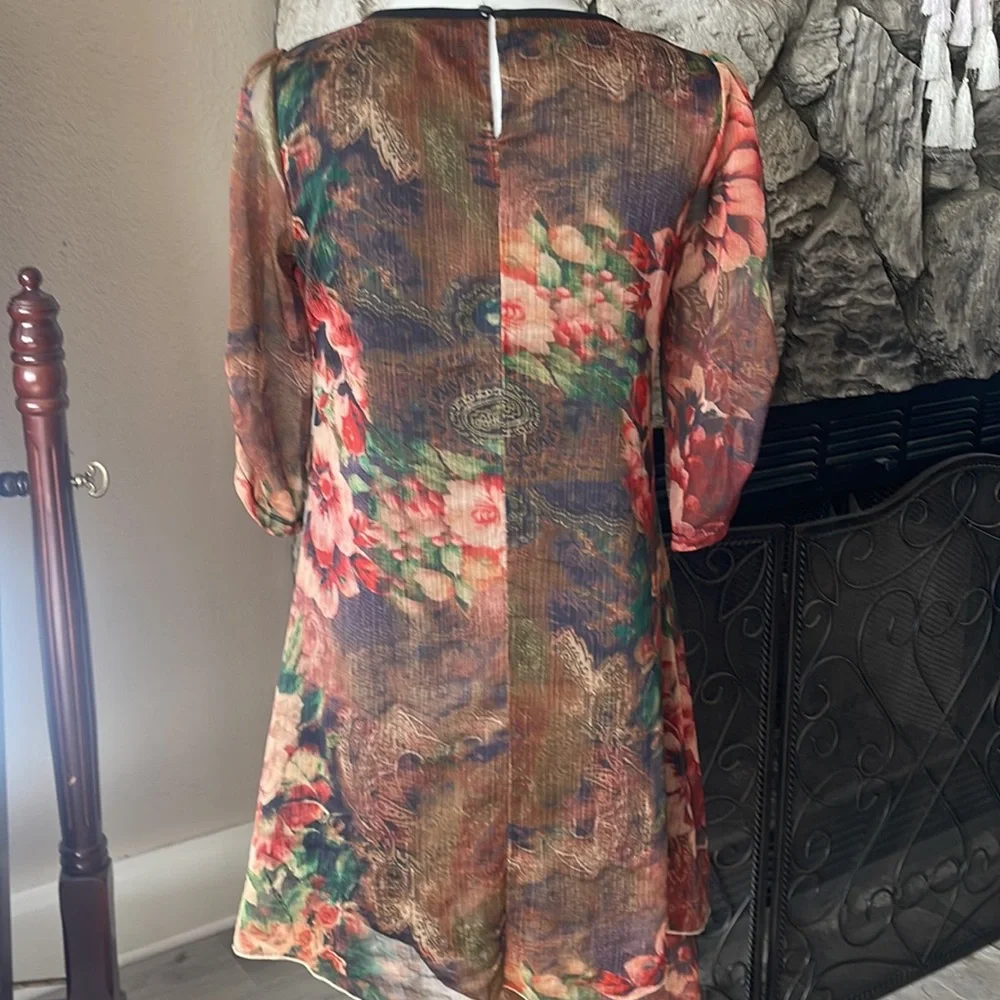 Beautiful Dress - Picture 5 of 5